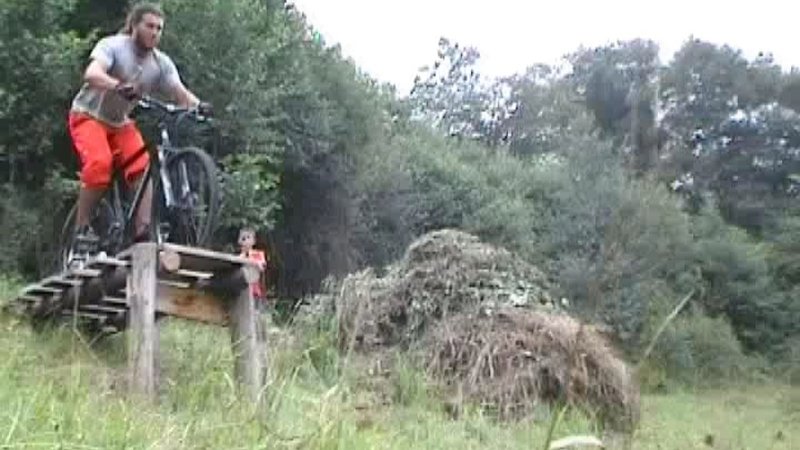 FREERIDE | MAKING OF THE JUNGLE BIKEPARK